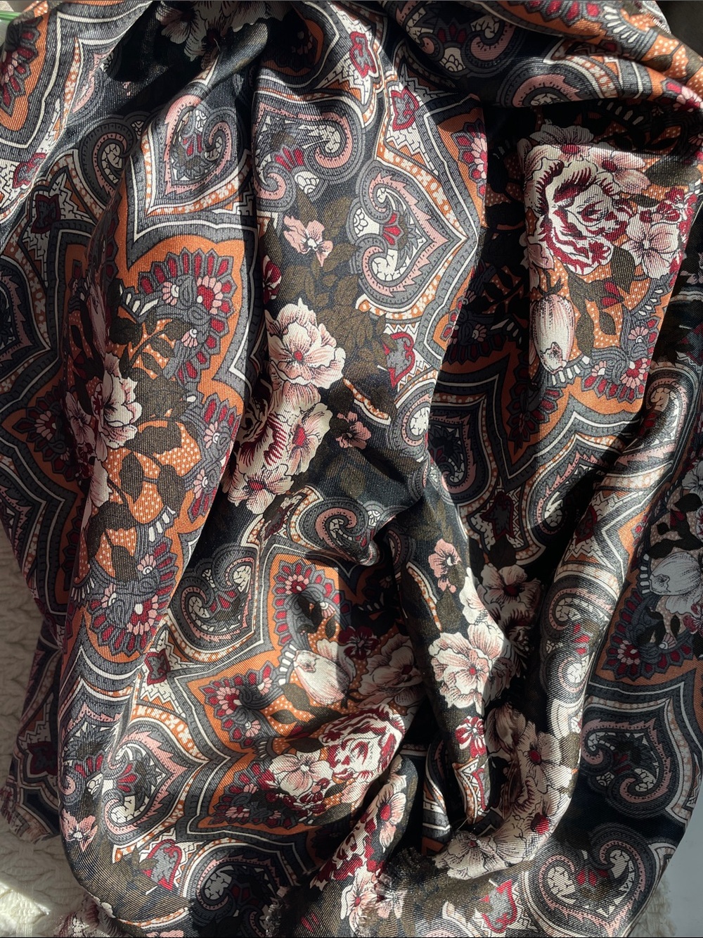 VTG ANN TAYLOR SILK SCARF